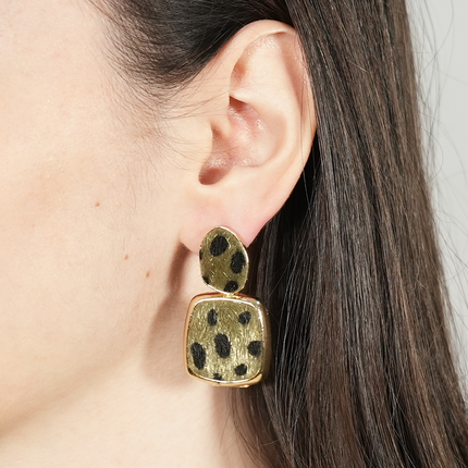 Yeşil Leoparlı Sallantılı Gold Küpe